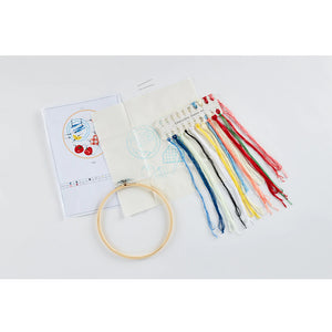 EMBROIDERY KIT - PICNIC